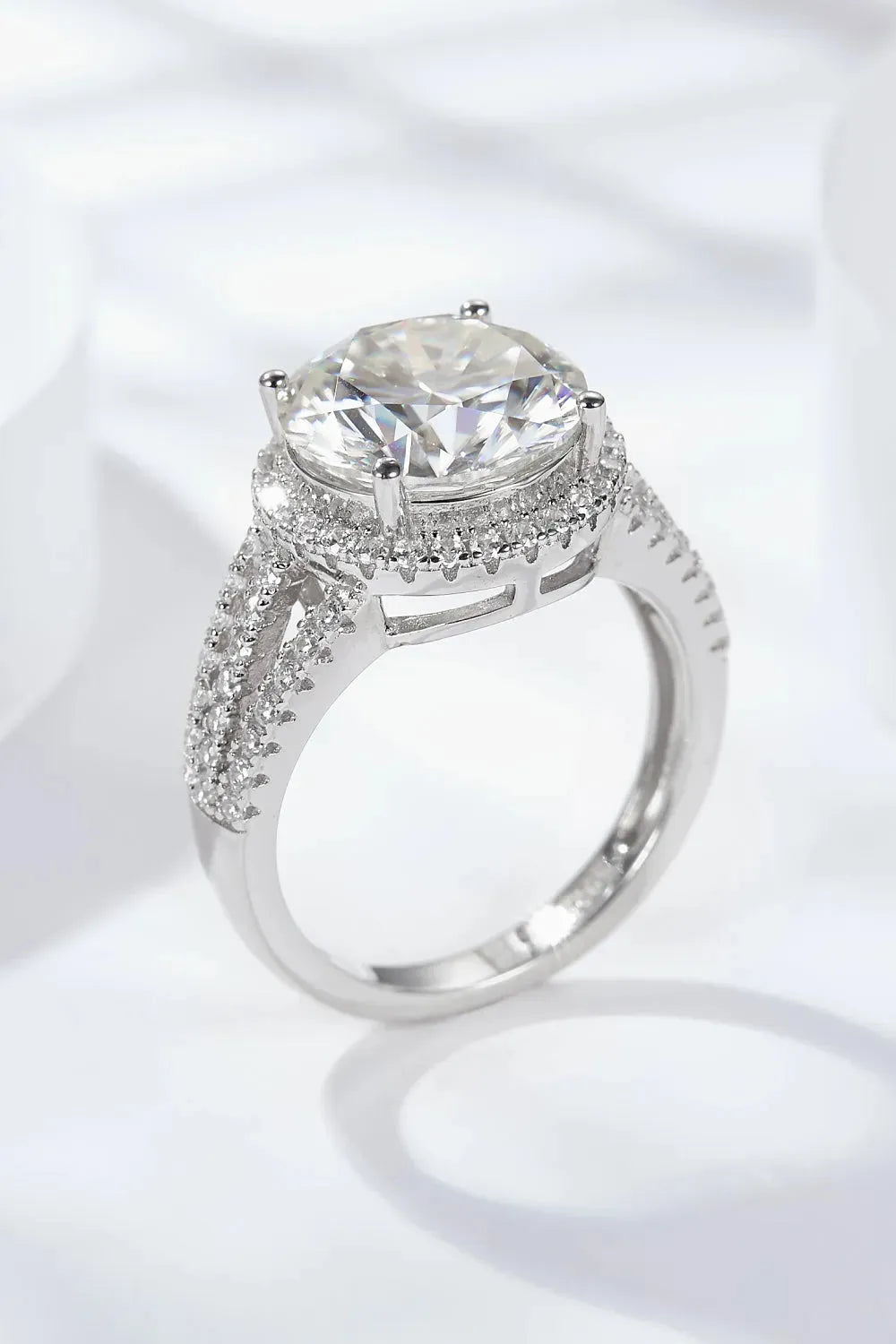 5 Carat Moissanite Split Shank Ring Moissanite - Tophatter Daily Deals